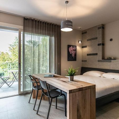פסקיארה דל גארדה Sei Garda Apartments מראה חיצוני תמונה