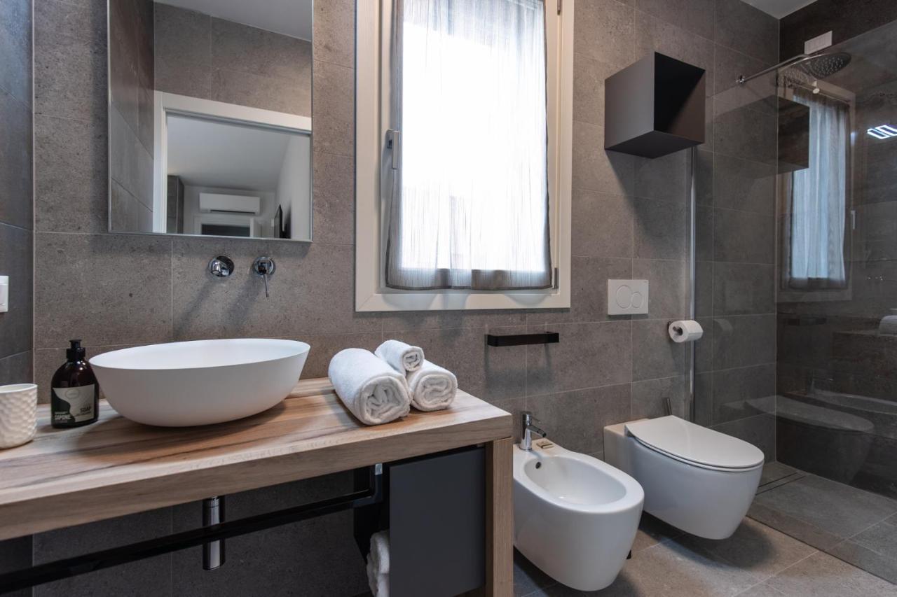 פסקיארה דל גארדה Sei Garda Apartments מראה חיצוני תמונה