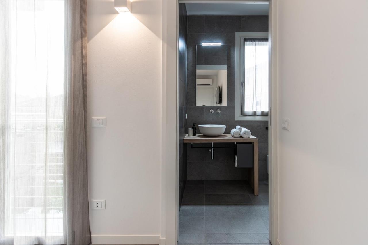 פסקיארה דל גארדה Sei Garda Apartments מראה חיצוני תמונה