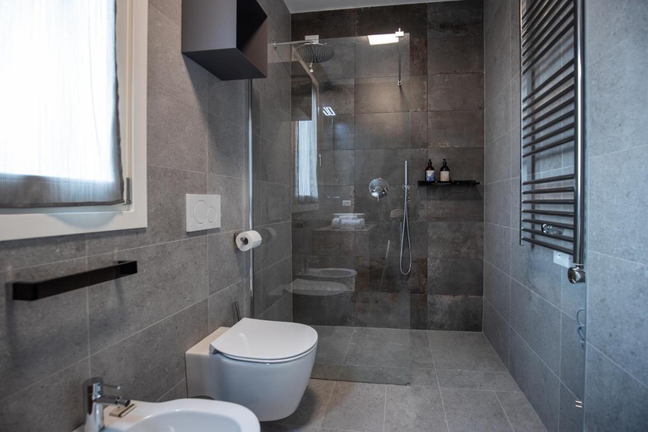פסקיארה דל גארדה Sei Garda Apartments מראה חיצוני תמונה